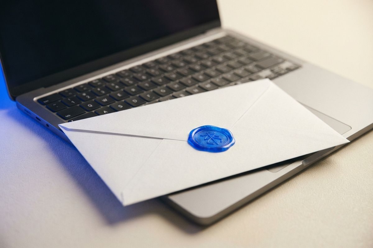 E-mail na vlastní doméně: proč firma nemá psát z @seznam.cz