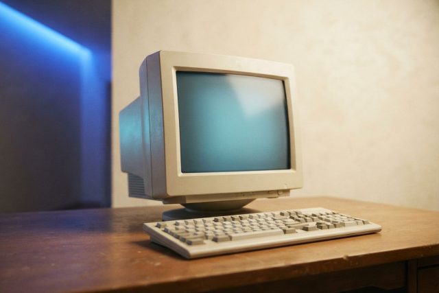 Y2K: panika roku 2000, ze které se svět poučil